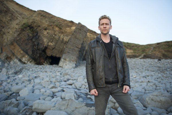 the_night_manager_tom_hiddleston_image_600x399